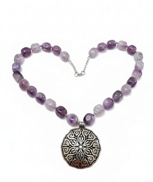 An unique natural Quartzite Necklace